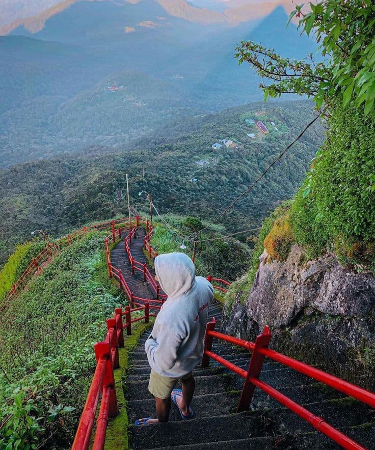 Adam's Peak Hiking